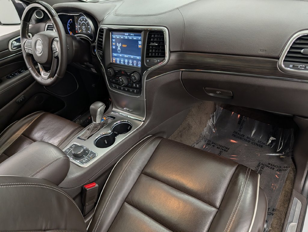 Used 2018 Jeep Grand Cherokee Overland AWD/4WD image 35