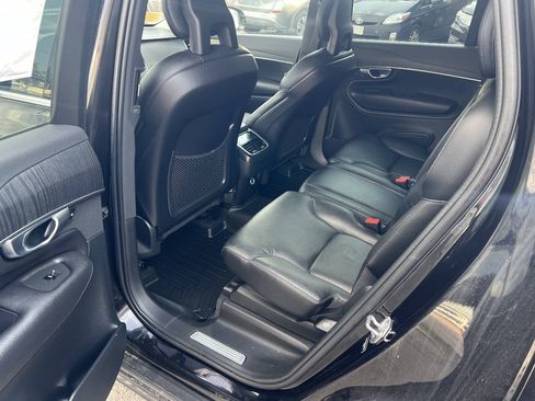 Used 2020 Volvo XC90 T6 Momentum AWD/4WD image 15