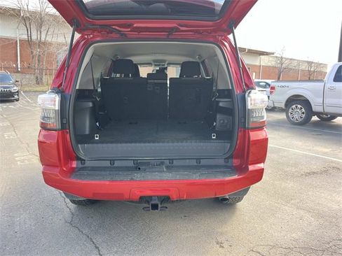 Used 2024 Toyota 4Runner SR5 image 12