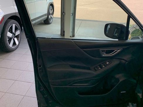 Used 2021 Subaru Forester Limited w/ Popular Package #3 AWD/4WD image 5