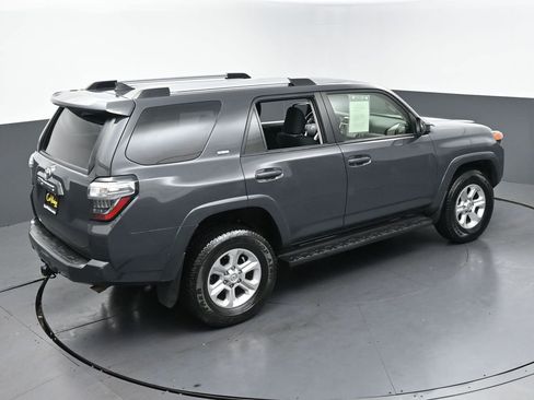 Used 2024 Toyota 4Runner SR5 AWD/4WD image 39
