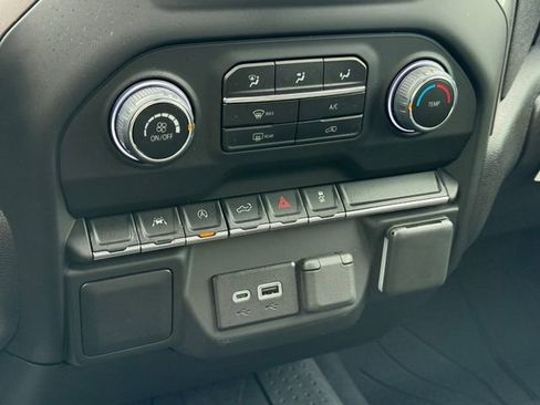 Used 2025 Chevrolet Silverado 1500 Custom image 17