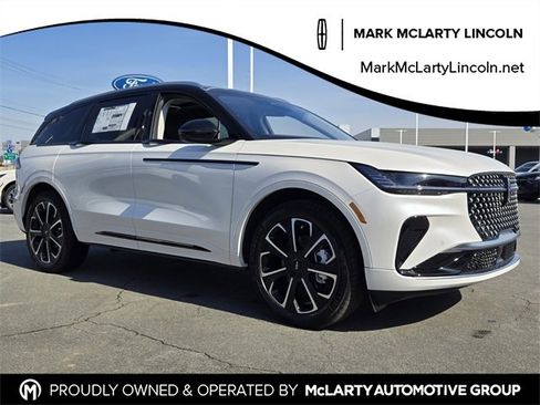 New 2026 Lincoln Nautilus Reserve image 1