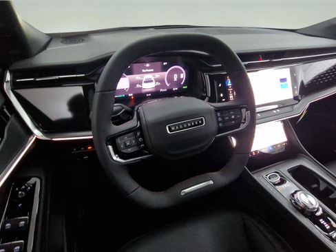New 2025 Jeep Wagoneer Limited image 12