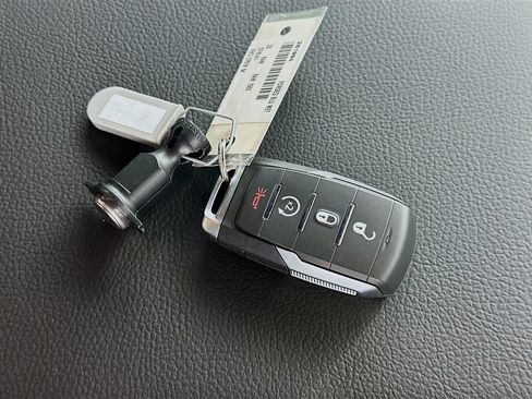 New 2026 RAM 1500 Express AWD/4WD image 19
