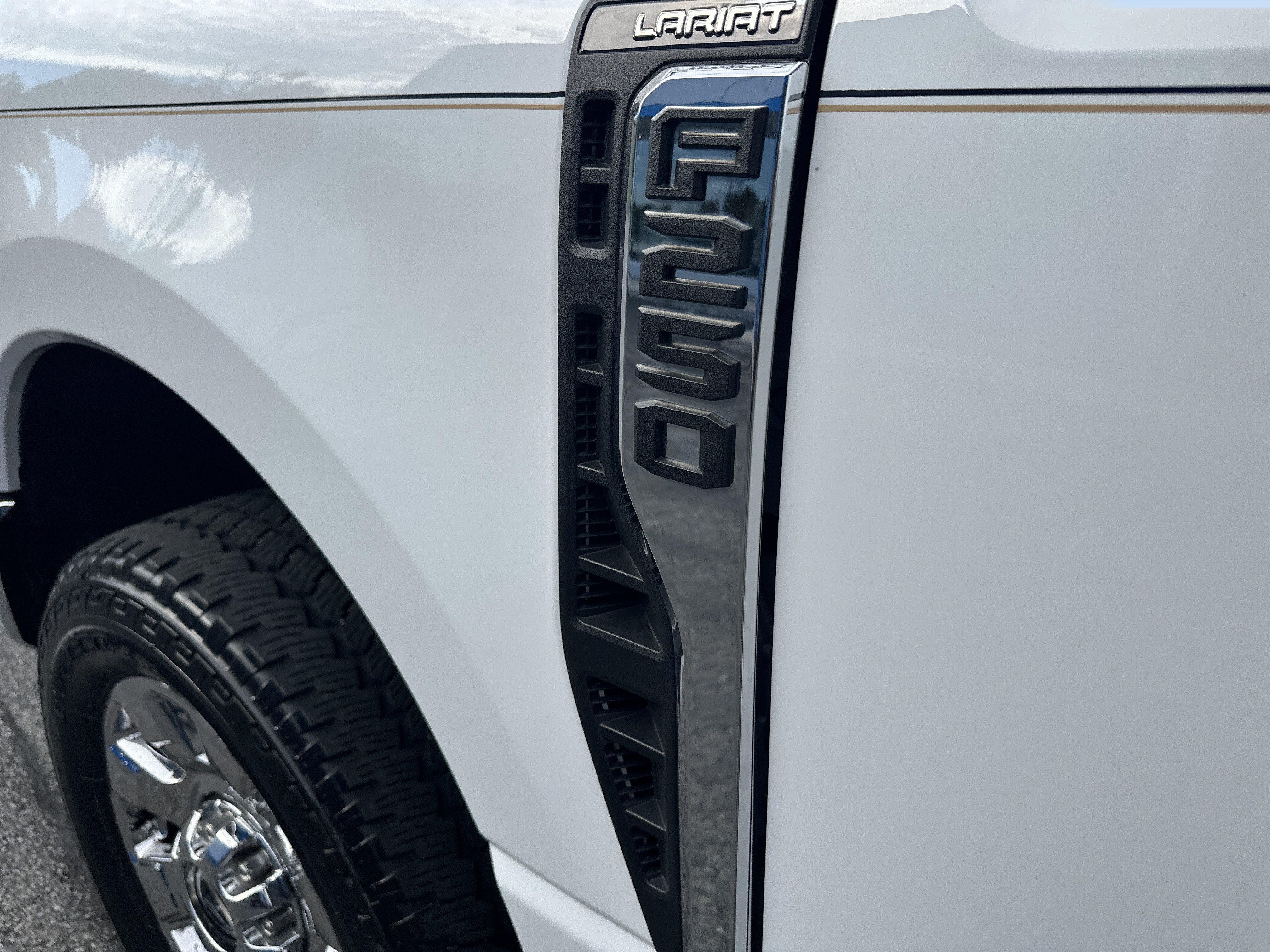 Used 2023 Ford F250 Lariat w/ Chrome Package AWD/4WD image 8