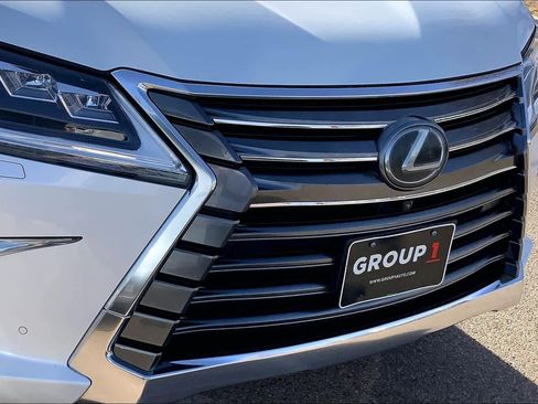 Used 2017 Lexus LX 570 4WD w/ Luxury Package image 30