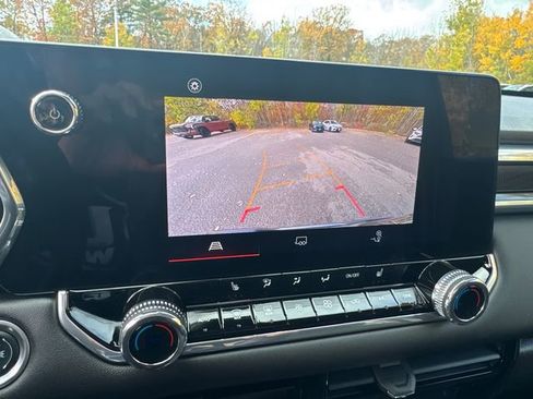 Used 2024 GMC Canyon Elevation w/ Convenience Package image 33