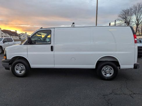 New 2025 Chevrolet Express 3500 w/ Driver Convenience Package RWD image 8