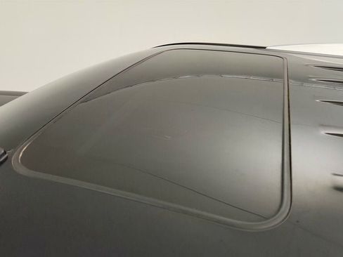 Used 2017 Cadillac Escalade Premium Luxury image 10