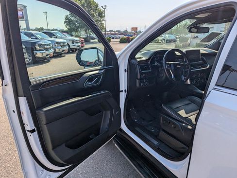 Used 2022 Chevrolet Tahoe Premier AWD/4WD image 8
