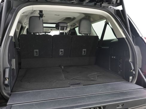 Used 2025 Ford Expedition Max Platinum AWD/4WD image 14