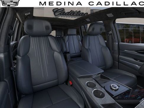 New 2025 Cadillac Escalade IQ Sport 2 w/ LPO, ONYX Package image 17