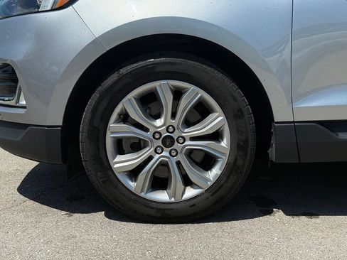 Used 2023 Ford Edge Titanium AWD/4WD image 5