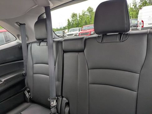 Used 2021 Honda Pilot Touring image 15