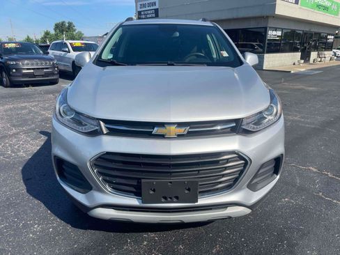 Used 2022 Chevrolet Trax LT AWD/4WD image 2