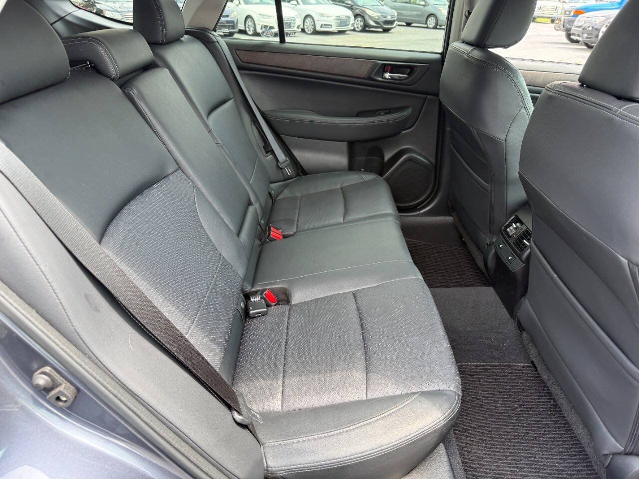 Used 2016 Subaru Outback 2.5i Limited AWD/4WD image 32