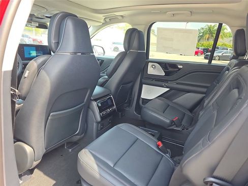 New 2026 Lincoln Aviator Reserve AWD/4WD image 11