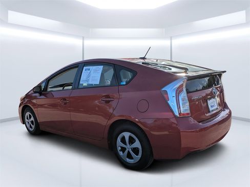 Used 2015 Toyota Prius Four image 5