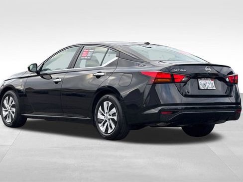 Certified 2025 Nissan Altima 2.5 S image 6