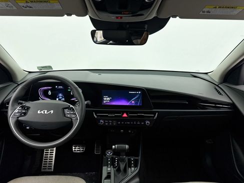 Certified 2024 Kia Niro SX Touring FWD image 21