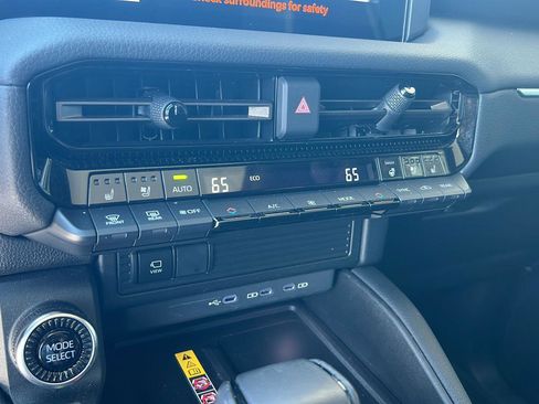 Used 2024 Toyota Land Cruiser image 25