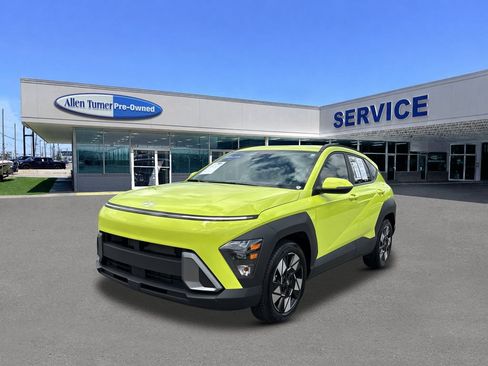 Certified 2024 Hyundai Kona SEL w/ Convenience Package FWD image 4