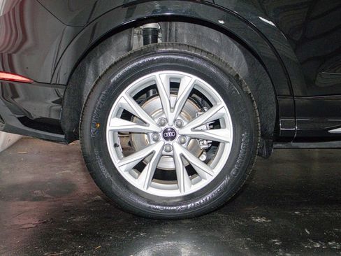 Used 2023 Audi Q3 2.0T Premium Plus w/ Premium Plus Package image 5