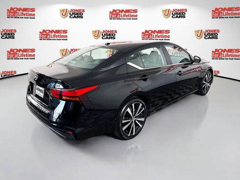 Used 2021 Nissan Altima 2.5 SR w/ SR Premium Package FWD image 16