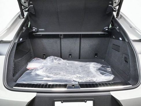 New 2026 Porsche Cayenne Coupe AWD/4WD image 32