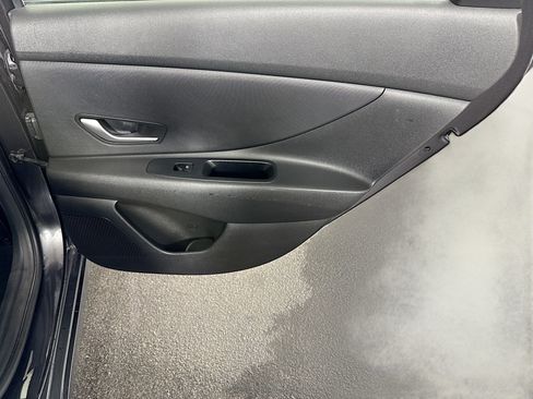 Used 2023 Hyundai Elantra SEL FWD image 28