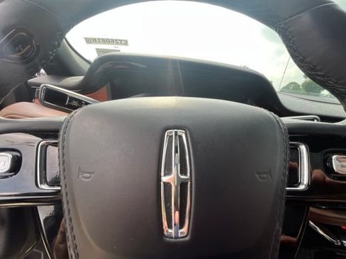 Used 2023 Lincoln Aviator Reserve RWD image 29