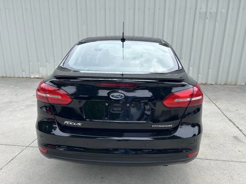 Used 2017 Ford Focus Titanium w/ Titanium Technology Package FWD image 4