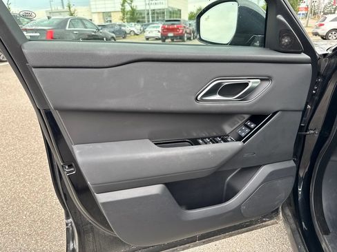 Used 2025 Land Rover Range Rover Velar Dynamic SE AWD/4WD image 9