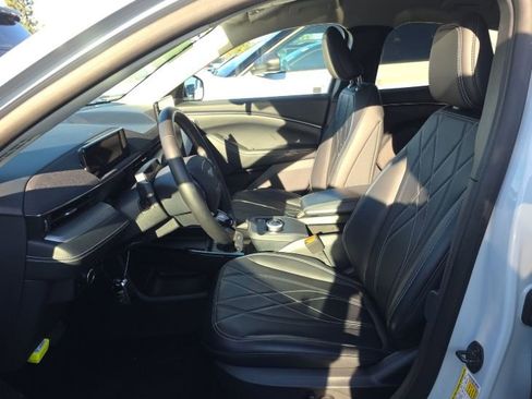 Used 2023 Ford Mustang Mach-E Select image 5