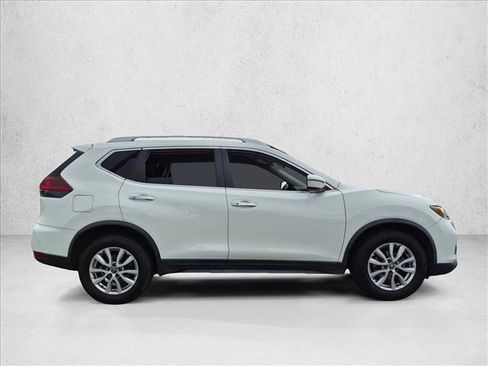Used 2020 Nissan Rogue SV FWD image 4