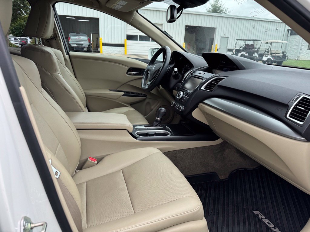 Used 2017 Acura RDX w/ Advance Package FWD image 11