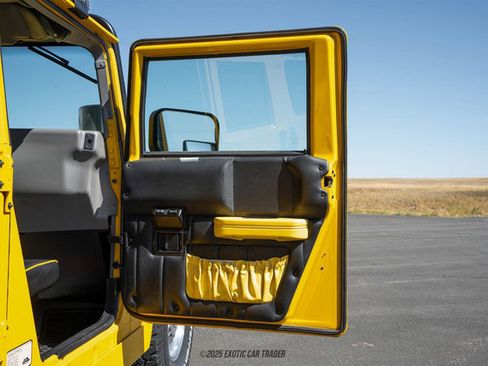 Used 2001 HUMMER H1 4-Door Wagon image 30