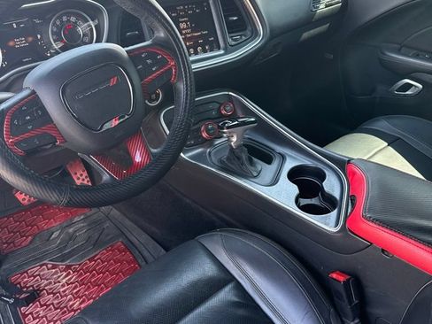 Used 2015 Dodge Challenger SXT Plus RWD image 6