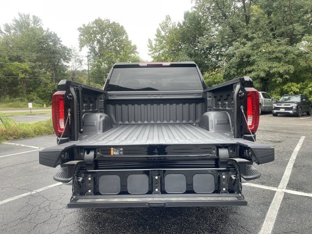 Certified 2025 GMC Sierra 1500 SLT AWD/4WD image 24