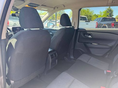 Used 2024 Nissan Rogue SV FWD image 13