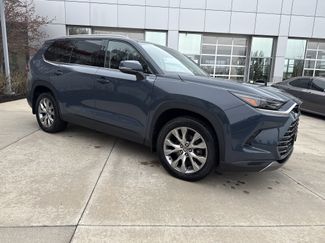 Used 2024 Toyota Grand Highlander Limited video 2