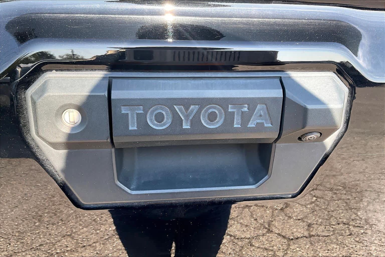 Used 2024 Toyota Tacoma SR RWD image 30