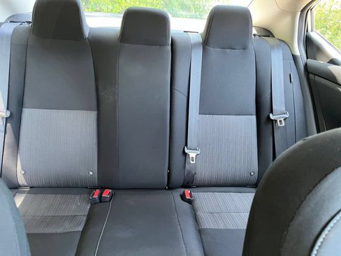 Used 2025 Nissan Sentra SV FWD image 31