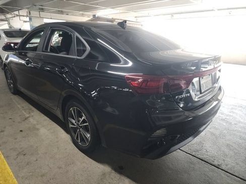 Certified 2023 Kia Forte LXS w/ LXS Technology Package FWD image 3