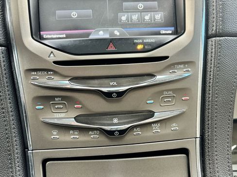 Used 2012 Lincoln MKX AWD image 21