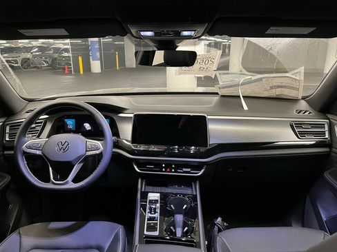 New 2026 Volkswagen Atlas Cross Sport SE image 7