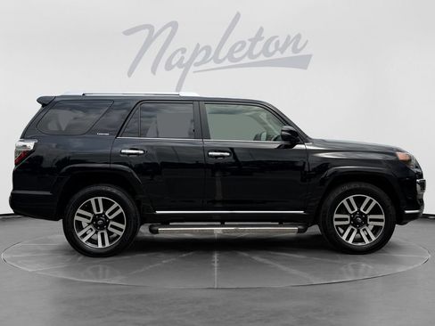 Used 2023 Toyota 4Runner Limited AWD/4WD image 9