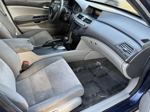 Used 2010 Honda Accord LX-P image 8