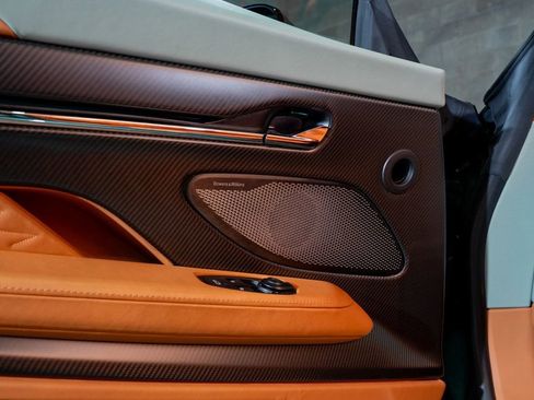 Used 2024 Aston Martin DB12 Coupe image 28